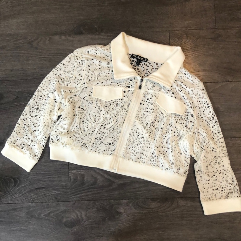 Picadilly White lace like Zip Up cropped Jacket shirt
